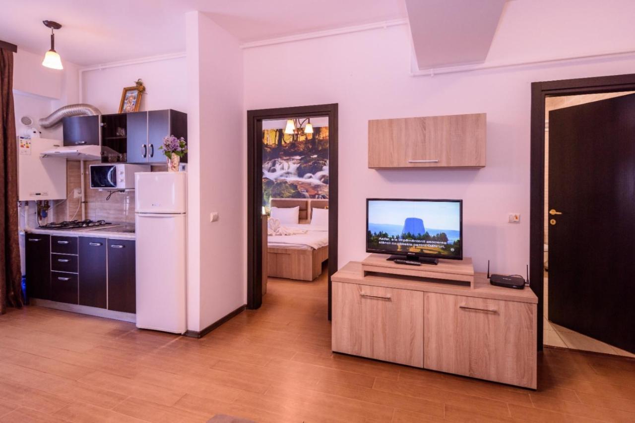 Theo Summerland Seaview Mamaia Exterior photo