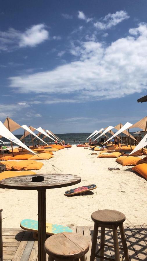 Theo Summerland Seaview Mamaia Exterior photo